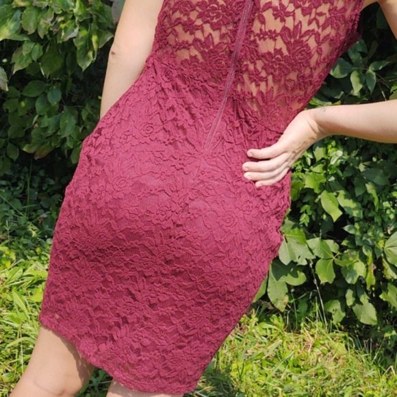 Vine & Valley Burgundy Lace Bodycon Dress Lg NWT - Picture 8 of 14